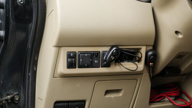 TIIDA C11 ABS  15吋鋁圈  米內裝皮椅  電子後視鏡  倒車顯影  第4張相片