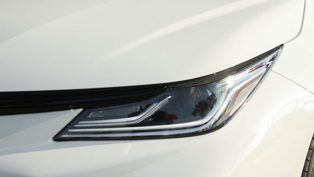GR ALTIS 2.0 全車原鈑件  第3張相片