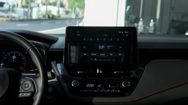 GR ALTIS 2.0 全車原鈑件  第10張相片
