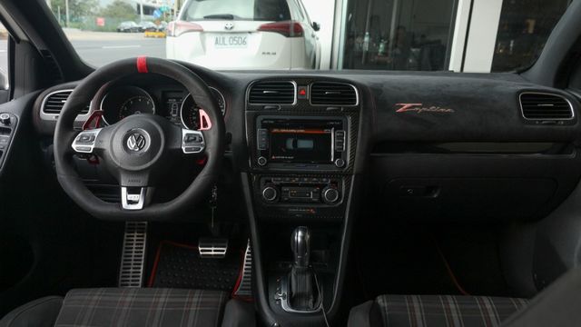 GOLF GTI6 保證實車實價! 小改裝  第12張相片