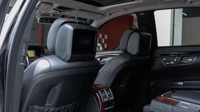 S500 實車實價! ABS I-KEY 電動尾門 SRS 天窗 換檔快撥 循跡防滑 摸門 定速 恆溫空調 電動座椅*4  第11張相片