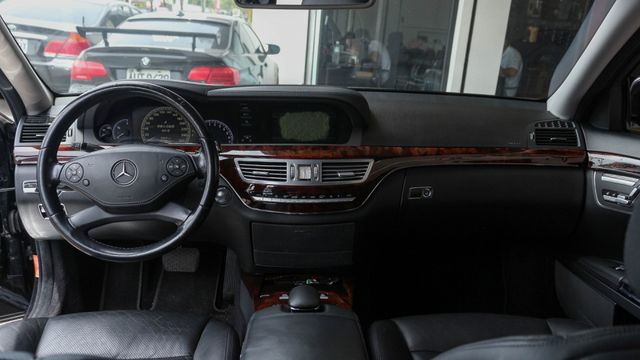 S500 實車實價! ABS I-KEY 電動尾門 SRS 天窗 換檔快撥 循跡防滑 摸門 定速 恆溫空調 電動座椅*4  第13張相片
