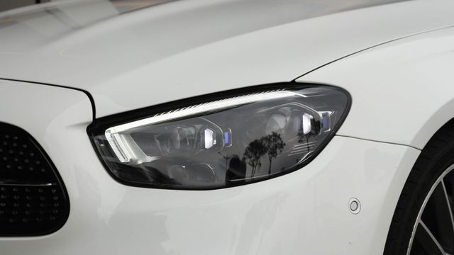 E350 P20 多光束 Keyless-Go免鑰匙 柏林 腳踢電尾門  12.3吋雙數位儀表板  盲點偵測 全景  第3張相片
