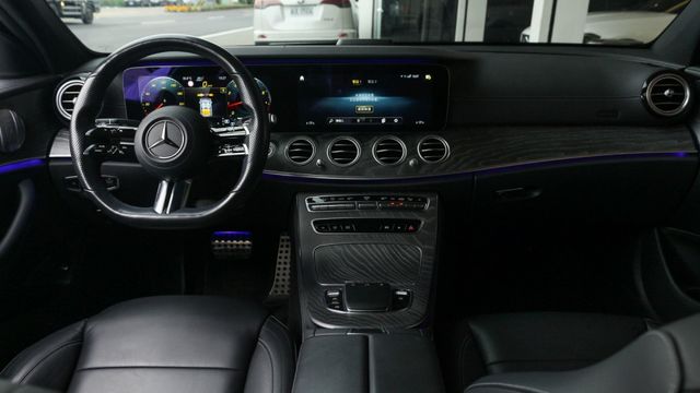 E350 P20 多光束 Keyless-Go免鑰匙 柏林 腳踢電尾門  12.3吋雙數位儀表板  盲點偵測 全景  第14張相片