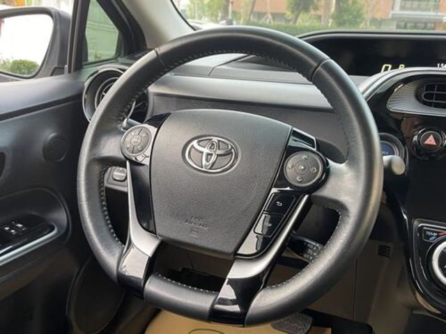 TOYOTA豐田 PRIUS C  第13張相片