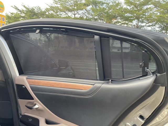 LEXUS凌志 ES300H  第13張相片
