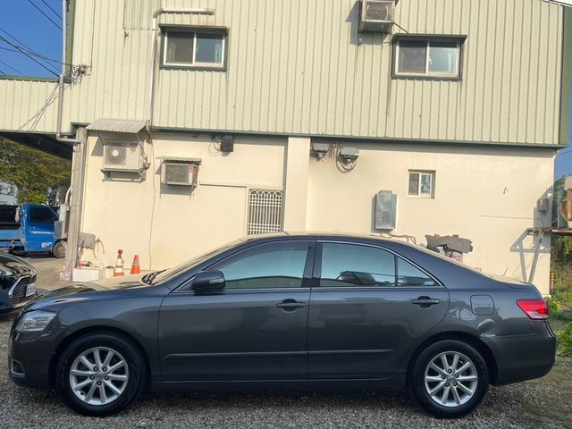 TOYOTA豐田 CAMRY  第4張相片