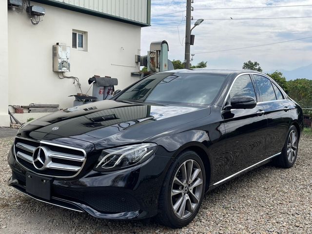 M-BENZ賓士 E250  第1張相片