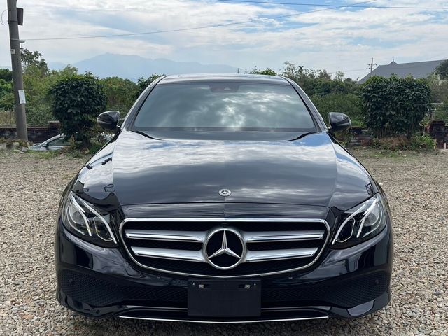 M-BENZ賓士 E250  第2張相片