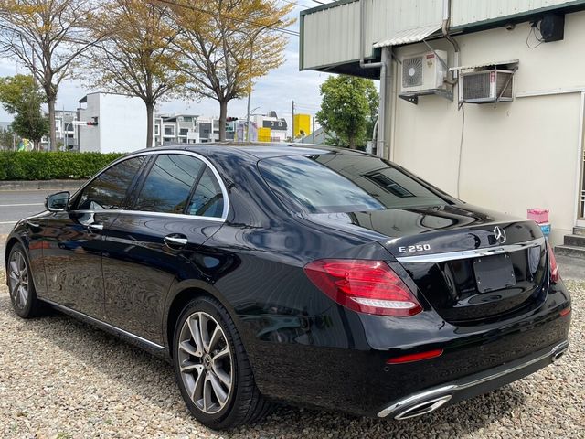 M-BENZ賓士 E250  第3張相片