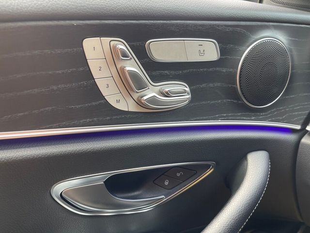 M-BENZ賓士 E250  第13張相片