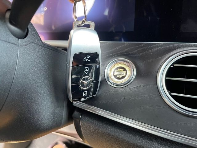M-BENZ賓士 E250  第19張相片