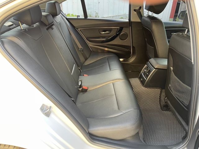 BMW寶馬 318I  第11張相片