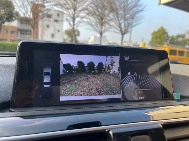 BMW寶馬 318I  第13張相片