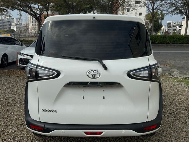TOYOTA豐田 SIENTA  第9張相片