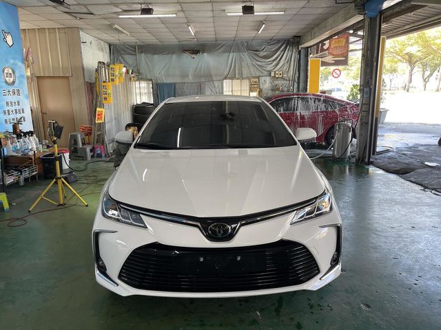TOYOTA豐田 ALTIS  第3張相片