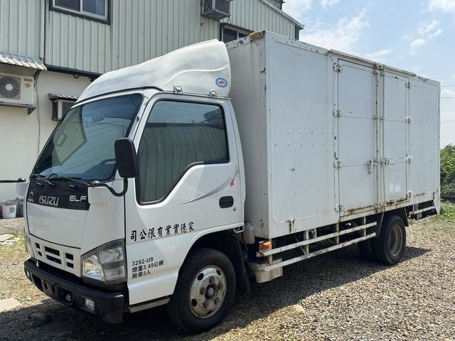ISUZU五十鈴 ELF  第1張相片