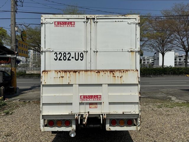 ISUZU五十鈴 ELF  第6張相片