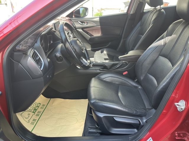 MAZDA馬自達 MAZDA 3  第8張相片