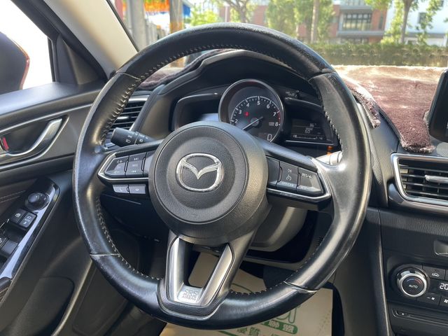 MAZDA馬自達 MAZDA 3  第13張相片