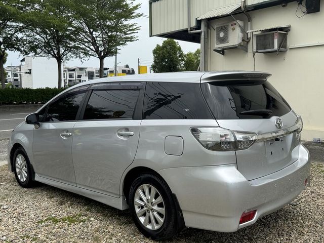 TOYOTA豐田 WISH  第4張相片