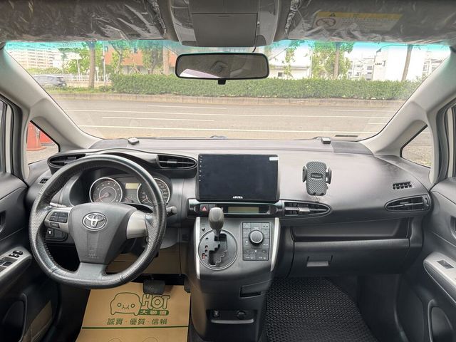 TOYOTA豐田 WISH  第15張相片
