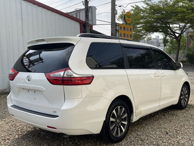 TOYOTA豐田 SIENNA  第6張相片