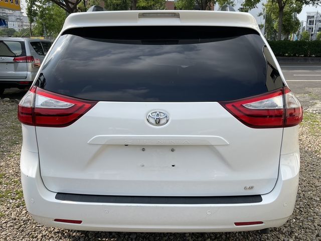 TOYOTA豐田 SIENNA  第7張相片