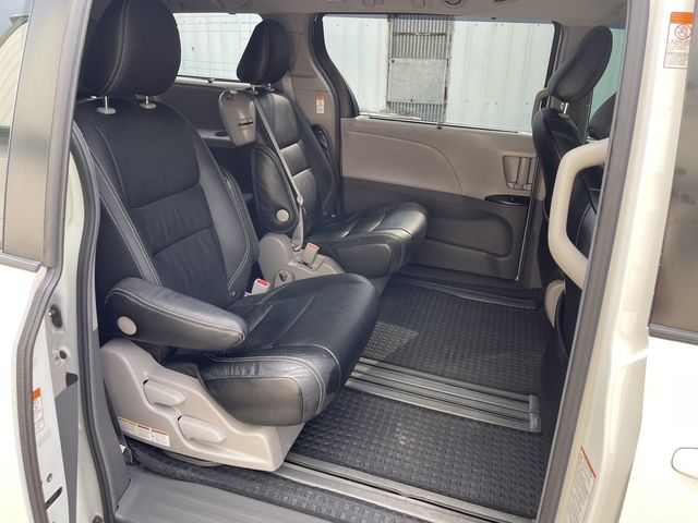 TOYOTA豐田 SIENNA  第11張相片