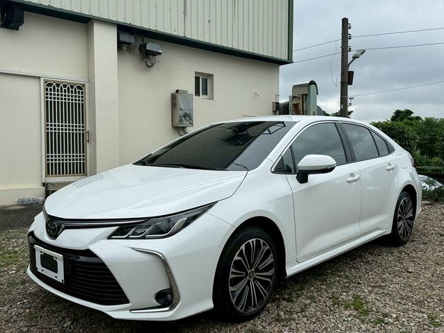 TOYOTA豐田 ALTIS  第1張相片