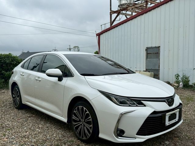 TOYOTA豐田 ALTIS  第2張相片