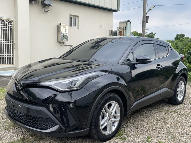 TOYOTA豐田 C-HR  第1張相片