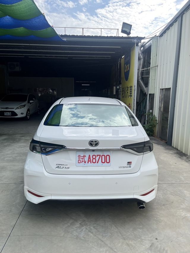 TOYOTA豐田 COROLLA ALTIS HYBRID  第6張相片