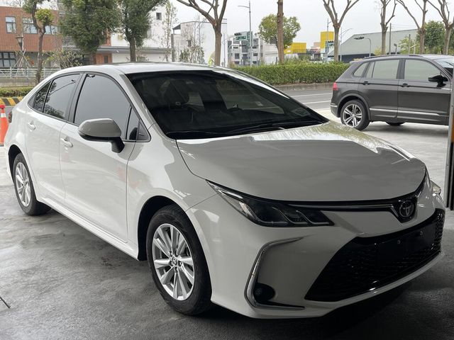 TOYOTA豐田 ALTIS  第3張相片