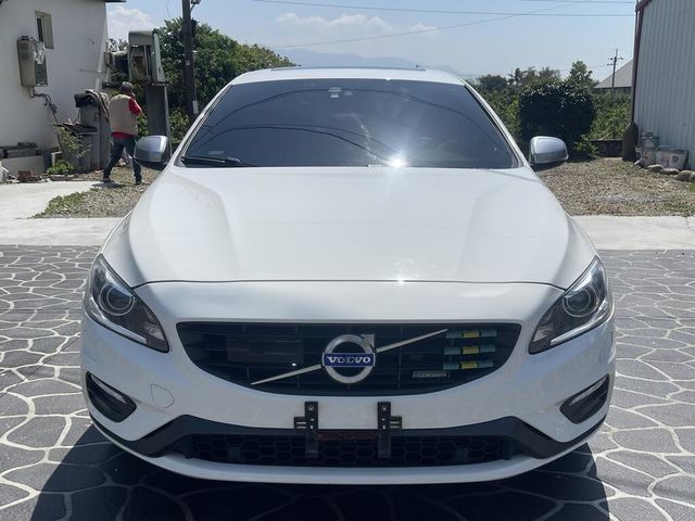 VOLVO富豪 S60  第2張相片
