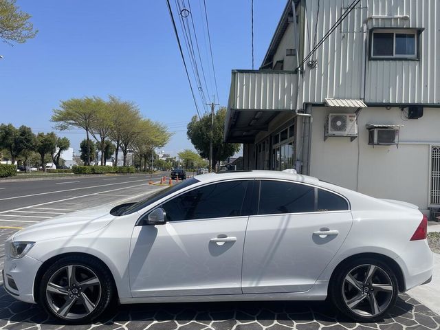 VOLVO富豪 S60  第4張相片