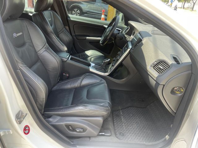 VOLVO富豪 S60  第10張相片