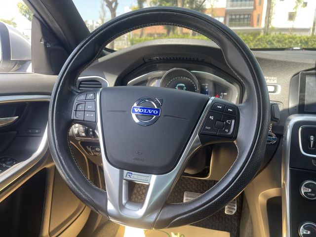 VOLVO富豪 S60  第14張相片