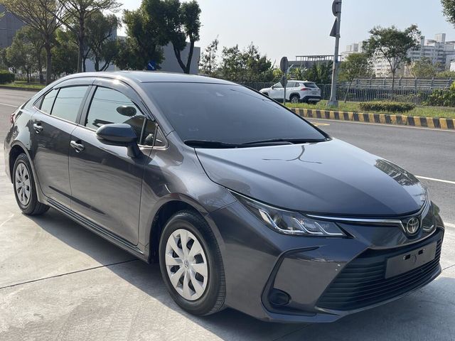 TOYOTA豐田 ALTIS  第3張相片