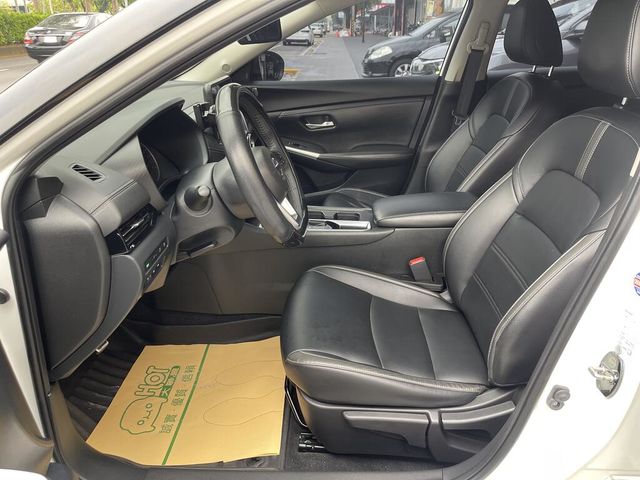 NISSAN日產 SENTRA  第8張相片