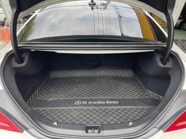 M-BENZ賓士 CLA250  第8張相片