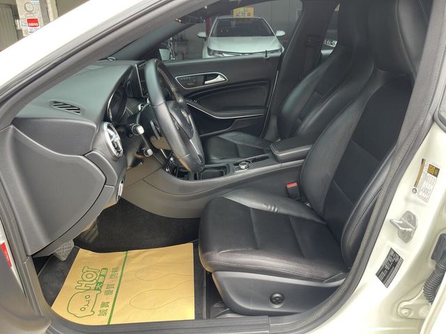 M-BENZ賓士 CLA250  第9張相片