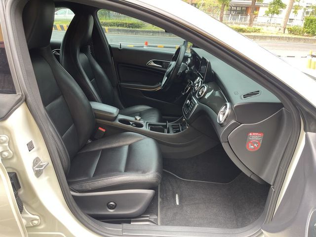 M-BENZ賓士 CLA250  第10張相片