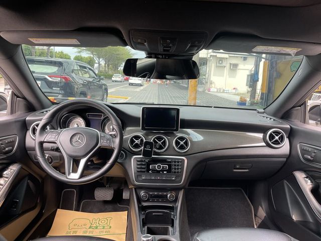 M-BENZ賓士 CLA250  第13張相片