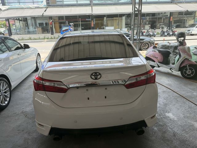 TOYOTA豐田 ALTIS  第5張相片