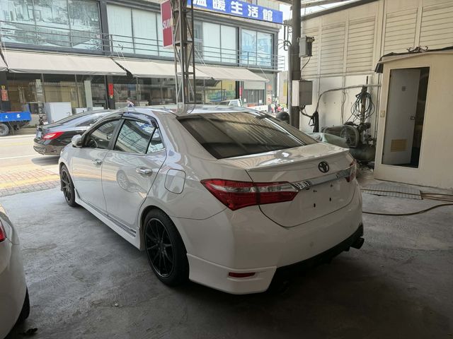 TOYOTA豐田 ALTIS  第6張相片