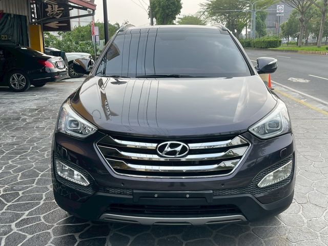 HYUNDAI現代 SANTA FE  第2張相片