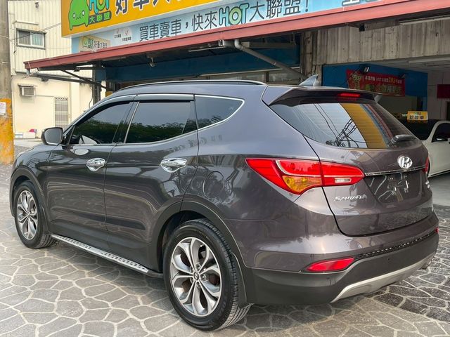 HYUNDAI現代 SANTA FE  第4張相片