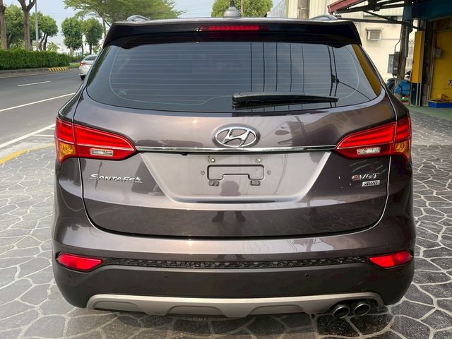 HYUNDAI現代 SANTA FE  第5張相片