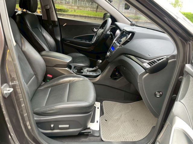 HYUNDAI現代 SANTA FE  第11張相片